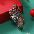 Broche de Noël étincelante avec sucre d'orge et boîte cadeau en argent vieilli - Antique Silver Festive Combo (BR1353)