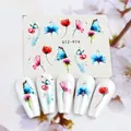 Dettaglio degli adesivi per unghie STZ-974 con farfalle e fiori acquerello su punte - Stile Floreale Acquerello Farfalla (STZ-974)