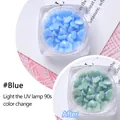 Blaue Herz-Nagelkunst-Anhänger mit UV-Farbwechseleffekt in kleinen transparenten Dosen - Blau