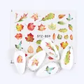 Adesivi per nail art con foglie d'autunno STZ-859 e disegni di acero su unghie bianche - Stile Foglie d'Autunno Colorate (STZ859)
