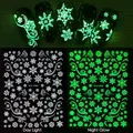 Adesivi per unghie 3D con fiocchi di neve, bagliore notturno in bianco e verde fluo - Stile Vite di Fiocco di Neve Luminoso (STZ-Y003)