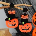 Halloween Kürbis Ohrringe aus Acryl mit schwarzem Zylinder Hut und grünem Stern Detail - Acryl / Oranges Kürbis-Design (weh5352 Orange Weißgold)