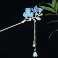 Silberne Haarnadel mit blauen Harzblumen, Schmetterling und Quaste auf schwarzem Grund - Silberstab Blauer Schmetterling Blume Quaste Stil (发簪2487) / Blau