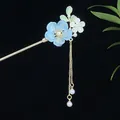 Traditionelle chinesische Gold-Haarnadel mit blau-weißen Blumen und Quasten - Blau Weiß Blume Grünes Blatt Perle Quaste Stil (2485)