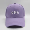 Gorra de béisbol de algodón morado con bordado blanco de CHA y visera curva centrada - M (56-58cm) / Púrpura