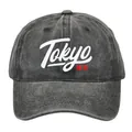 Gorra de béisbol vintage gris oscuro lavado con bordado Tokyo y kanji en rojo - Estilo Letras Tokio / Negro