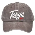 Gorra de béisbol de algodón gris lavado con bordado de Tokyo en estilo vintage desgastado - Estilo Letras Tokio / Café