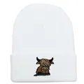 Berretto bianco in maglia con ricamo a mucca Highland per calore invernale e stile - Elasticizzato / Bianco