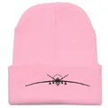 Roze gebreide muts met een zwart geborduurd silhouet van een verkenningsdrone - 54-60cm / Roze