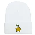Bonnet en tricot blanc avec broderie carambole pour rester au chaud en hiver - 54-60cm / Blanc