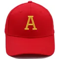 Casquette de baseball rouge en coton avec lettre A brodée en jaune sur le devant - Adulte-Réglable / Rouge