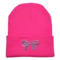 Berretto in maglia rosa acceso con ricamo a fiocco multicolore e risvolto da donna - 54-60cm / Rosa Rosso