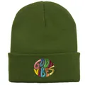 Dunkelgrüne Strickmütze mit farbenfroher GOOD VIBES Stickerei für den Winteralltag - Armeegrün
