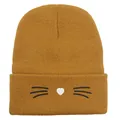 Berretto in maglia giallo senape per donna con simpatico ricamo viso di gatto - Taglia unica / Cachi