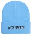 Detail der God's Favorite Stickerei auf der hellblauen Strickmütze für Damen und Herren - 54-60cm / Himmelblau