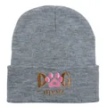 Berretto in maglia grigia con ricamo DOG MOM e stampa di zampa rosa per donna - Mamma di Cane / Grigio Melange Chiaro
