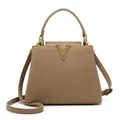 Donkerbeige bucket bag van generfd leer met gouden V-sluiting en stevig handvat voor dames - Khaki
