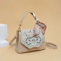 Elegante beige crossbodytas met bloemenborduurwerk en zijden sjaal om het handvat - Khaki