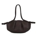 Bolso de hombro tipo nube minimalista en cuero mate marrón oscuro con nudos decorativos - Marrón