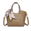 Sac seau en cuir kaki à texture litchi avec foulard floral vintage décoratif - Kaki