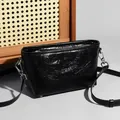 Borsa a tracolla in pelle nera effetto stropicciato con cerniera argentata lucida - Vera Pelle Nera Gualcita
