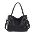 Dettaglio della grande borsa tote nera con trama in pelle morbida e doppie tracolle fisse - Nero (Cuciture Nere)