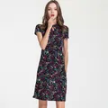Abito Qipao in seta nera a maniche corte con stampe a cuore e scollo a goccia - L / Fiore Viola