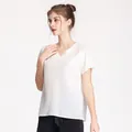 Eleganteres weißes Seidenoberteil mit V-Ausschnitt und kurzen Ärmeln für Damen - XL / Weiß