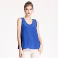 Canotta in seta blu reale da donna con scollo rotondo e vestibilità ampia per l'estate - M / Blu Reale