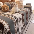 Chenille Sofaüberwurf mit Jacquard-Schneeflockenmuster und dekorativen Fransen - 180cmx130cm / Dunkelkaffee