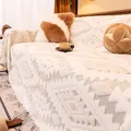 Winter plush sofa cover with geometric diamond pattern in cream white fleece fabric - 180*130 / Beige