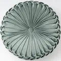 Morandi graugrünes Samt-Kürbis-Kissen mit handgefertigten radialen Falten und Knöpfen - 38cm / Cyan