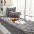 Set tappeto per davanzale in peluche grigio con trapuntatura e cuscini abbinati - 70x150cm / Tappetino per Bovindo con Motivo a Onde / Grigio