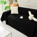 Funda de sofá minimalista en color negro texturizado con flecos decorativos en bordes - 180*130 / Negro