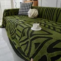 Lussuoso copridivano in ciniglia verde scuro e nero con trama jacquard geometrica unica - Verde