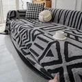Dikke pluche bankovertrek in grijs en zwart met geometrisch antislip design - 180*130 / Lichtgrijs