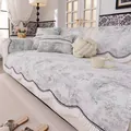 Copridivano in ciniglia grigia con stampa montagna e bordi con volant decorativi - 70*70 / Maniero Francese - Verde