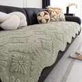 Lichtgroen pluche bankkussen met bloemenreliëf en geschulpte randafwerking - Bankkussen / 90x90cm / Groen