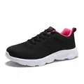 Dettaglio della maglia nera traspirante e della fodera rosa delle scarpe da corsa - 38 / Stile in Maglia Traspirante (168) / Nero/Rosso rosa