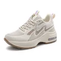 Sneakers beige con zeppa in mesh da donna con suola ammortizzata e lacci sportivi - 35 / Beige Cachi