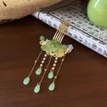 Peigne à cheveux traditionnel chinois en forme de U avec glands floraux verts et perles - Style Frange de Perle Lotus Vert / Or