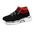 Lichtgewicht zwarte ademende gebreide sok-sneaker voor kinderen met rood gestreepte kraag - EU 26 / Zwart Rood