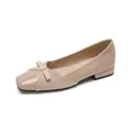 Elegant beige square-toe low block heel pumps for women with bow and patent leather - EU 35 / Nude