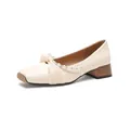 Square toe Mary Jane shoes in cream with pearl chain and bow on a chunky block heel - EU 35 / Apricot