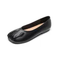 Classic black pleated round toe ballet flats with soft sole and slip-on vintage design - EU 35 / Black