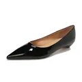Elegant pointed-toe flat shoe for women in glossy black patent leather finish - EU 35 / Black