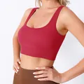 Reggiseno sportivo bordeaux a coste da donna con spalline larghe per il fitness - S / Rosso Lucido