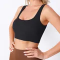 Schwarzes geripptes Yoga-Crop-Top in schmaler Passform mit breiten Trägern und Polstern - S / Oberteile / Schwarz