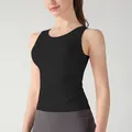 Eng anliegendes schwarzes Yoga-Tanktop mit seitlicher Raffung und schnelltrocknend - S / Schwarz