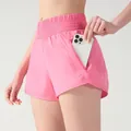 Pantalones cortos deportivos rosas de doble capa con bolsillo para el teléfono - S / Bottoms / Rosa brillante